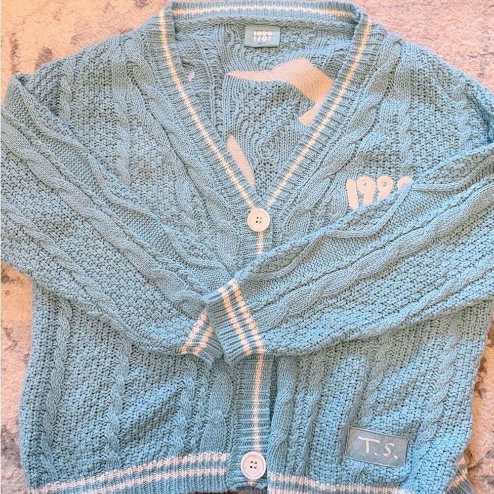 Taylor Swift 1989 Cardigan - Picture 4 of 7